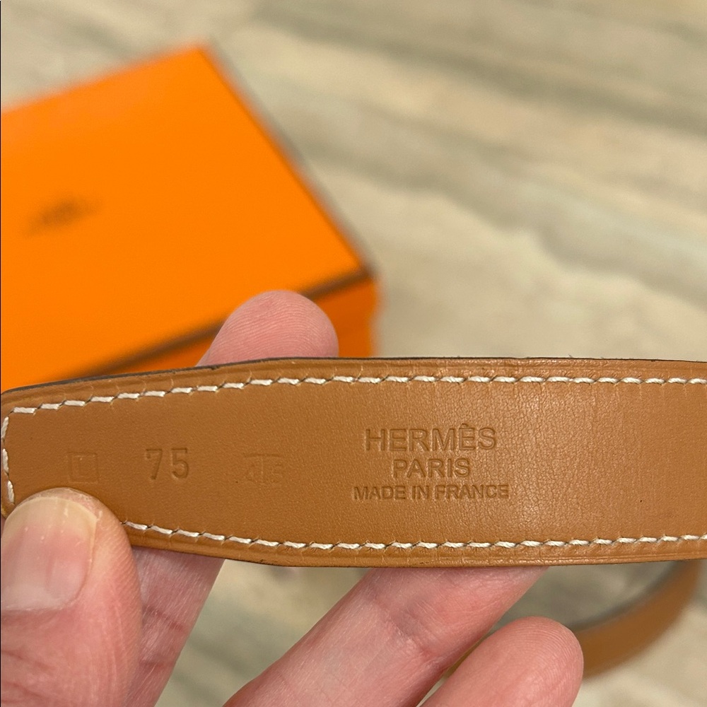 Authentic Hermes reversible tan gold/Pale Pink 24MM Belt Kit with original box - Picture 6 of 10